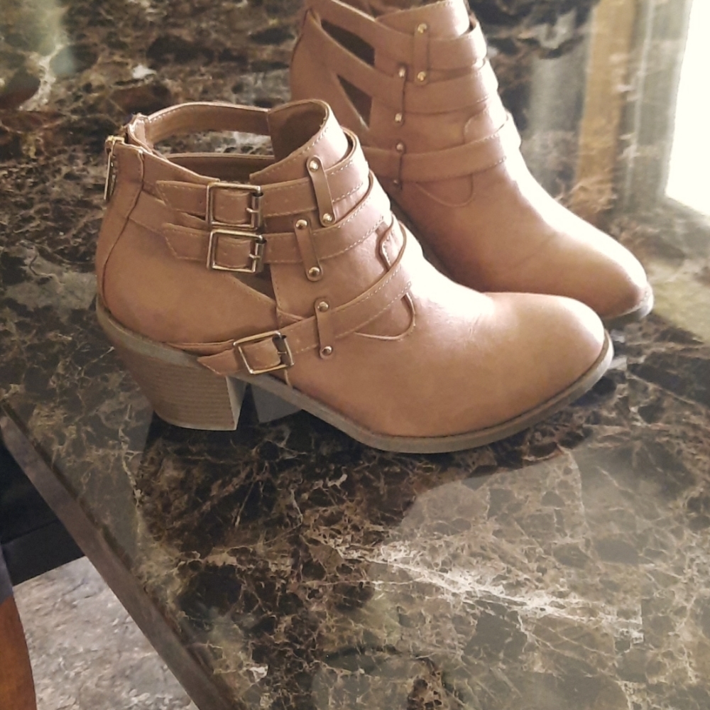 Madden girl Gossip strap cut out faux leather booties bobo brown ankle heel boot